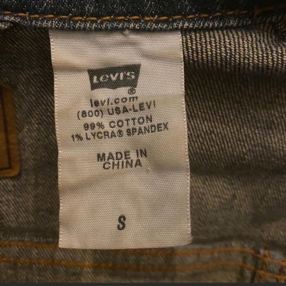 Levi’s Jean Jacket - Picture 8 of 8